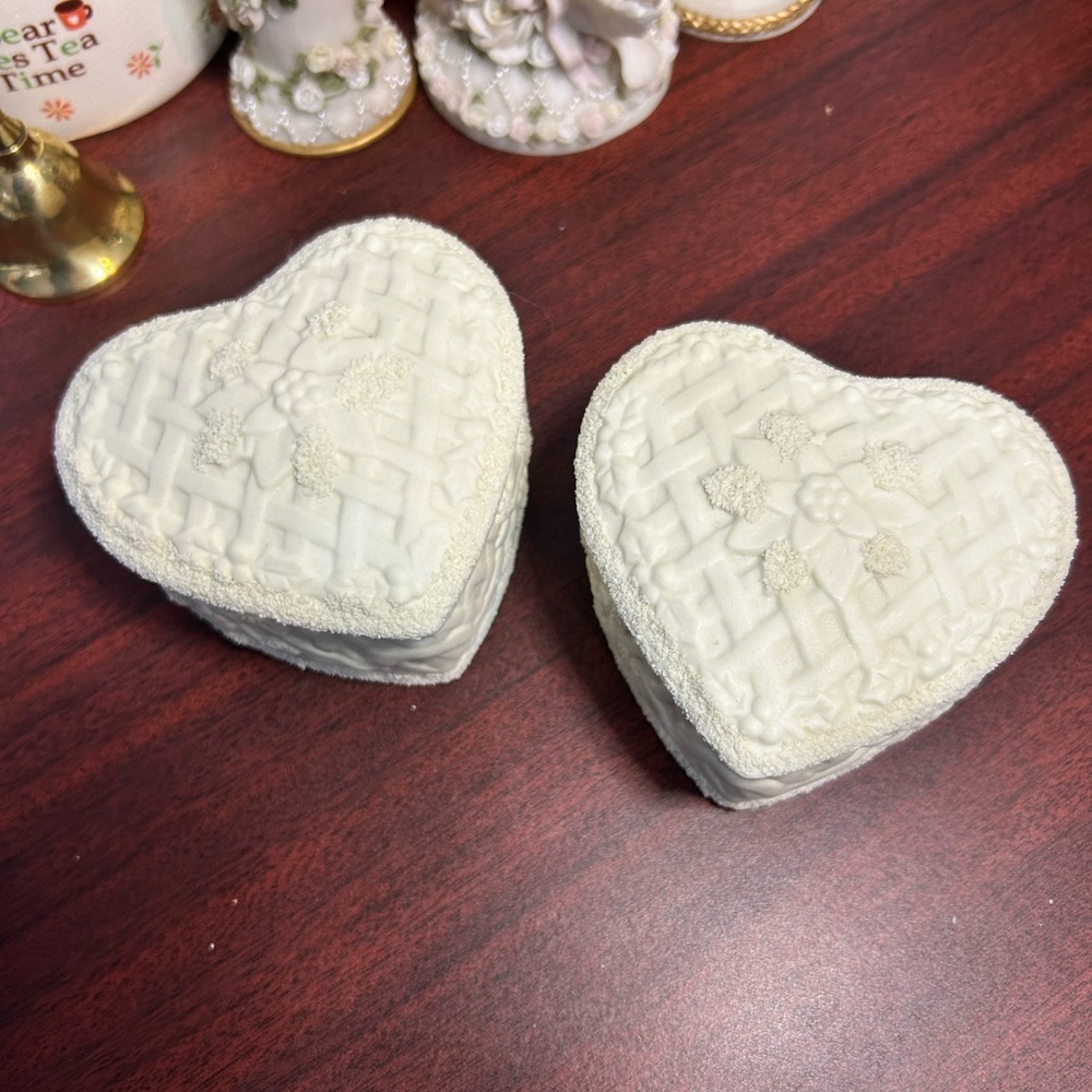 Pair Heart-Shaped Decorative Ceramic Jewelry Boxes Set/2